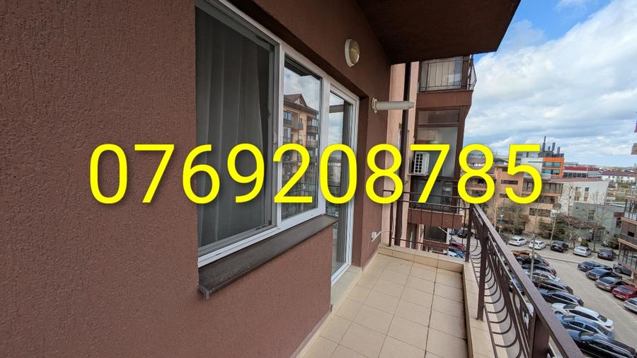 Vând apartament 2 camere, pozitionare excelenta.