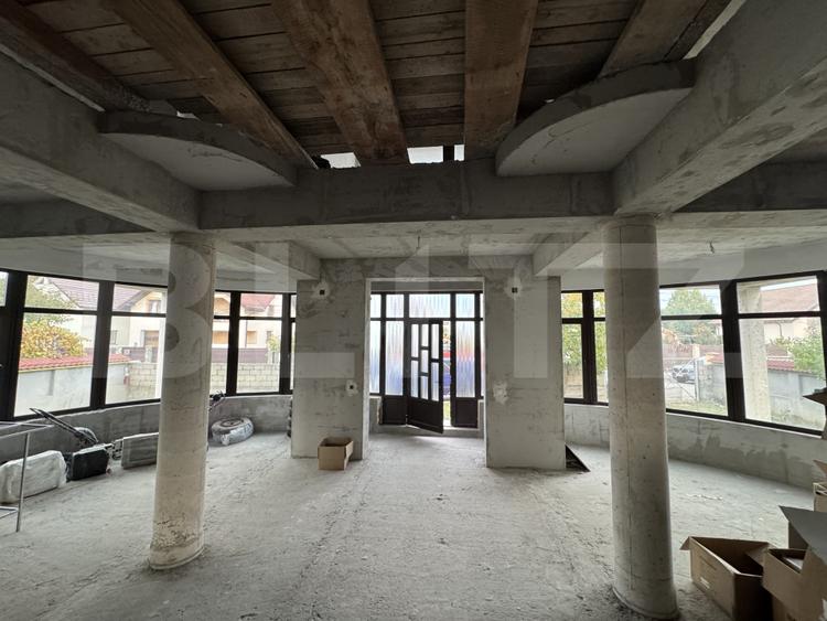Casă 450 mp, zona Sisesti