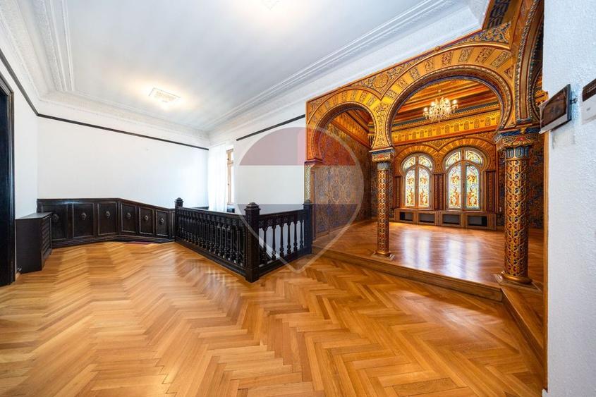 Resedinta istorica de inchiriat | 9 camere | Zona Istorica Brasov