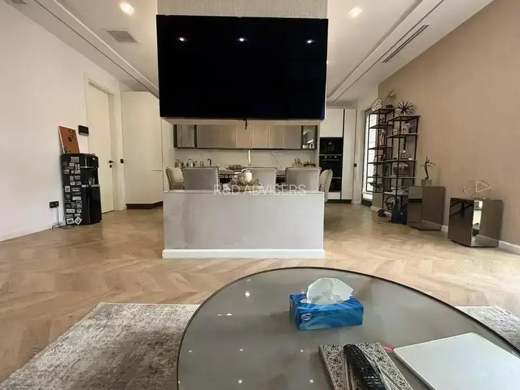 Vila 4 Camere Adiacent Erou Iancu Nicolae 2 Parcari Finisaj Lux Libera - 9