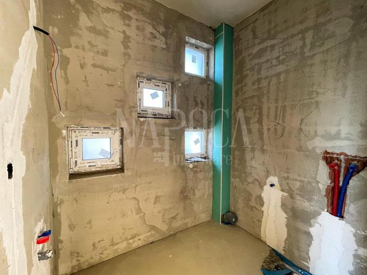 Casa 4 camere de vanzare in Floresti