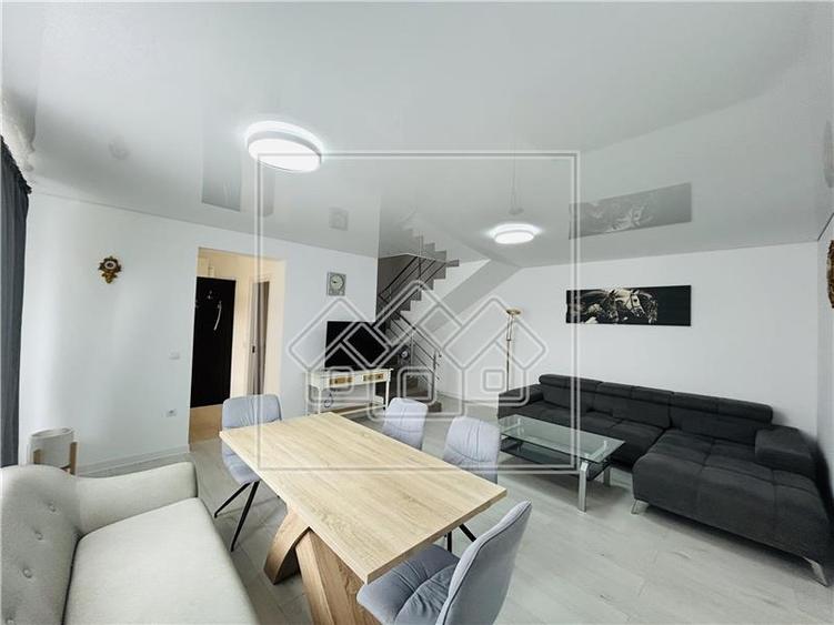 Casa tip duplex, 177 mp utili, 3 locuri de parcare - Selimbar