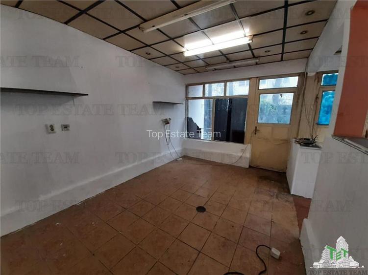 Spatiu comercial Sebastian - Dunavat  cu teren si  ,posibilitate  garare 2   mas - 5