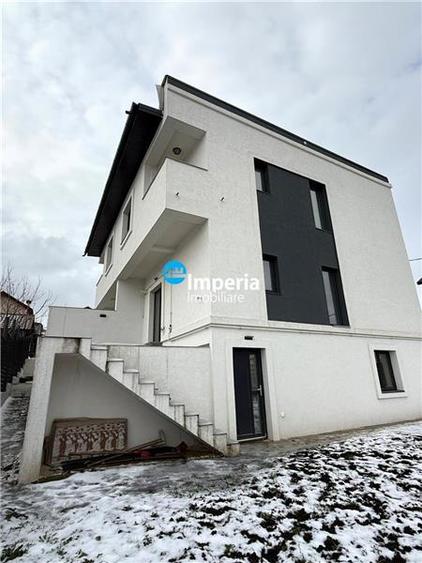 Casa tip duplex de vanzare,125 mp utili, curte 250 mp,Rediu