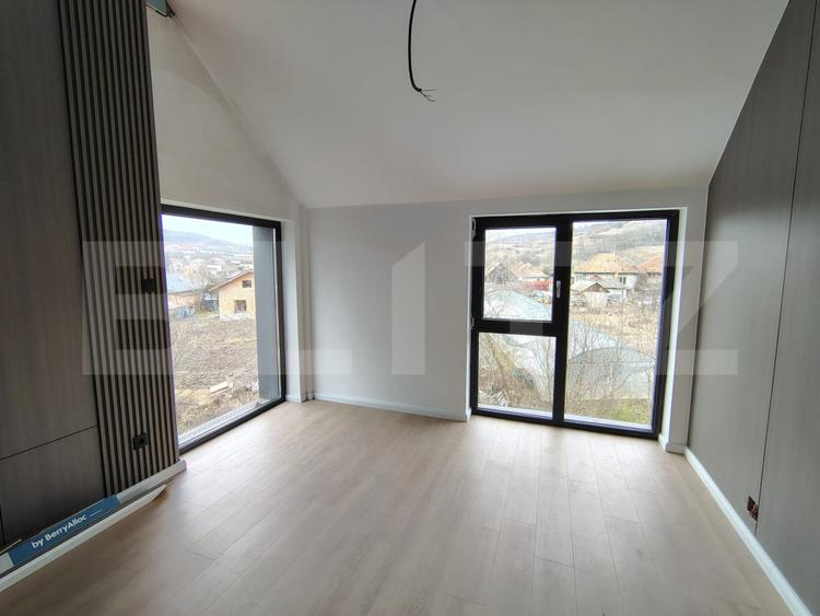 Casă în notă modernă cu 5 camere, 164 mp utili, stadiu finisat, Baciu/ Popesti
