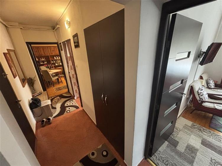 Apartament cu doua camere de inchiriat in Unirii
