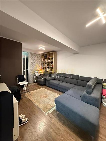 Metrou 1 Decembrie-Apartament 3 Camere-Gata de Mutare+Parcare Inclusa