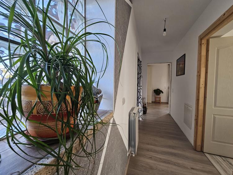 Casa noua cu teren zona Harau