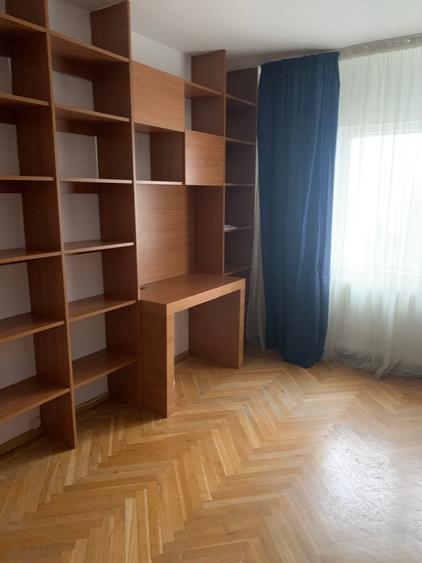 Apartament 4 camere Stefan cel Mare-TEI, loc parcare