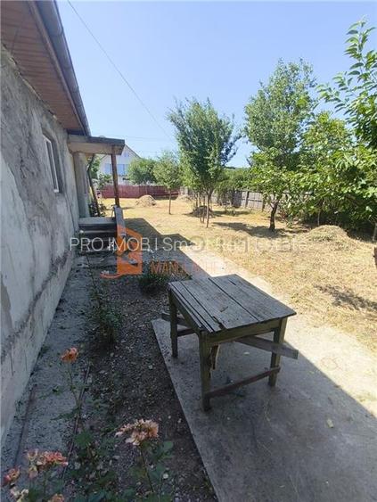 Casa si teren generos zona Ojasca - 11
