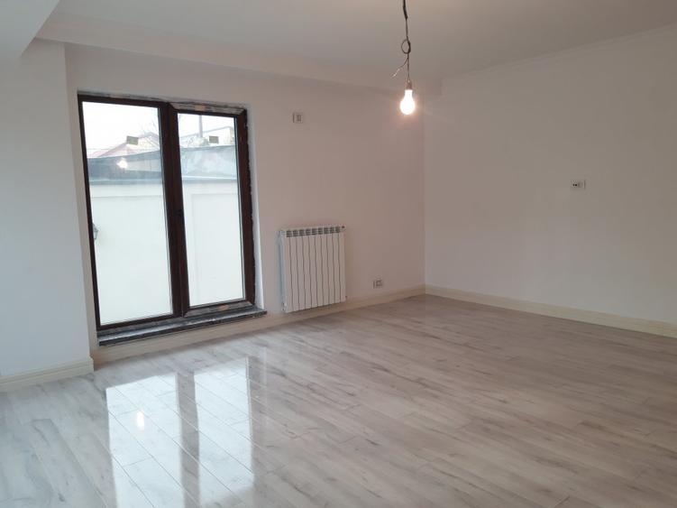 Apartament 4 camere cu terasa si parcare zona Bucurestii Noi-Chitila-de vanzare