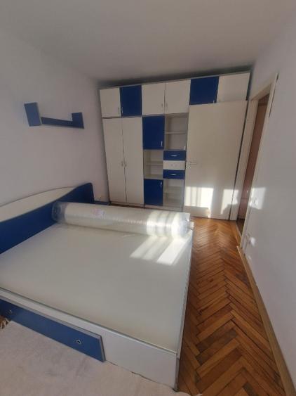 Proprietar inchiriez apartament cu 2 camere