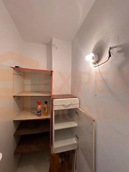 Apartament 4 Camere de Vânzare în Inel I - Constanța | Decomandat