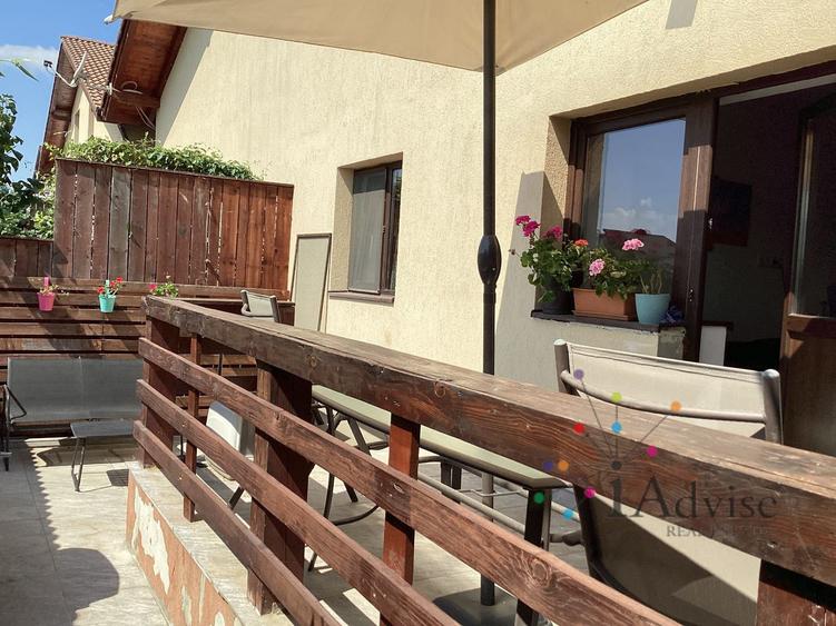 CASA TIP DUPLEX CU 5 CAMERE IN SANPETRU