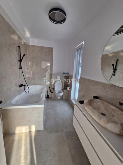 Vila lux, str Pădurii-Lebada, 5 camere, 3 bai, curent 380 kw, COMISION  0padurii - 12