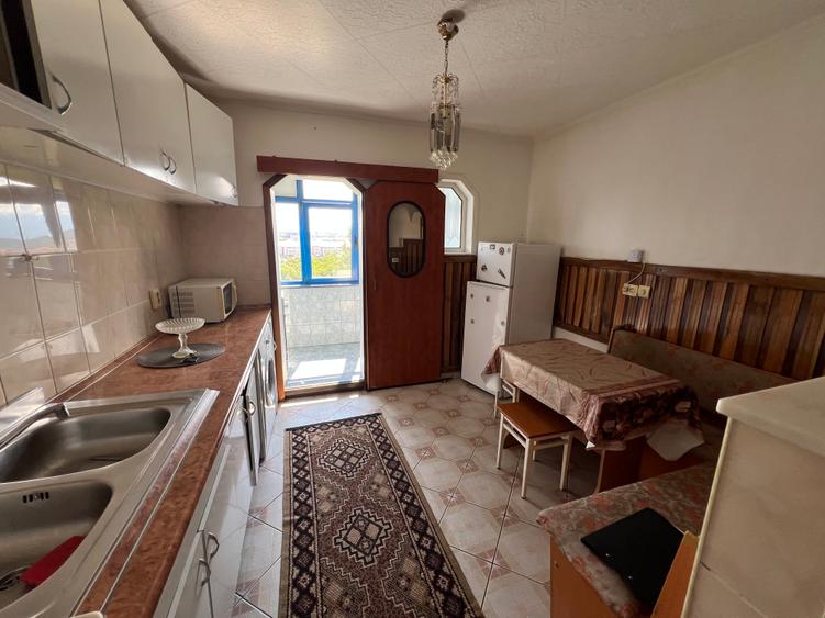 VÂND APARTAMENT 2 CAMERE DECOMANDAT et,3 – ZONA VASILE AARON