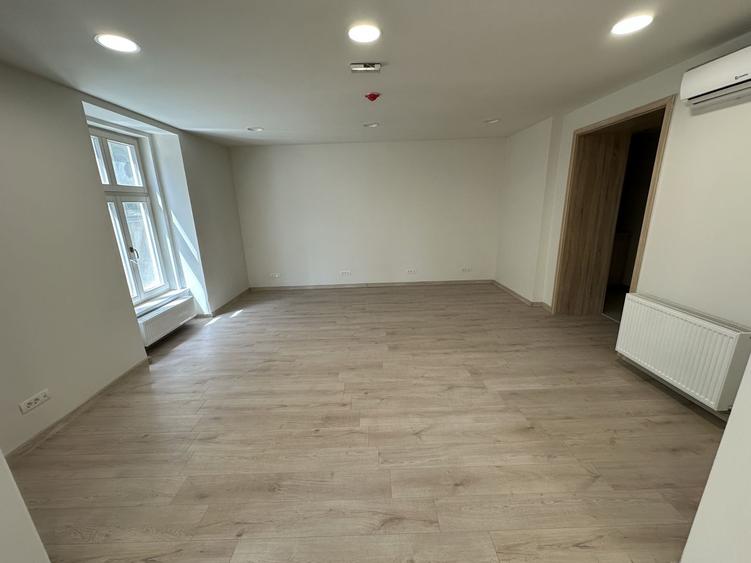 Saptii de birouri Ultracentral supraf. de la 28pana la940 mp