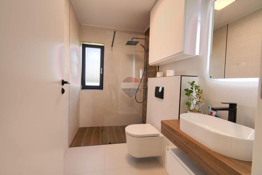 Casa de inchiriat, 5 camere, Jucu de Mijloc