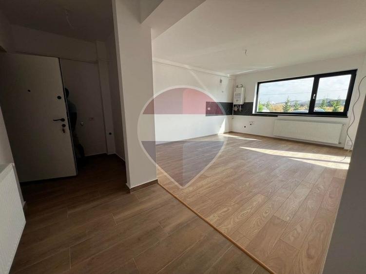 Apartament cu 2 camere de închiriat in bloc nou Valcom Residence III