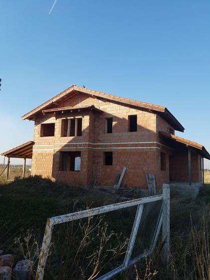 Vila la rosu - Sacalaz