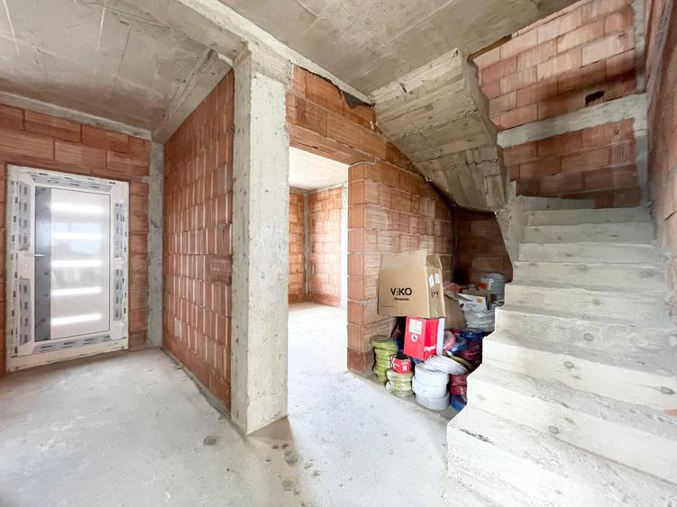 Duplex separat prin camera tehnica, 130 mp utili - Mosnita Veche