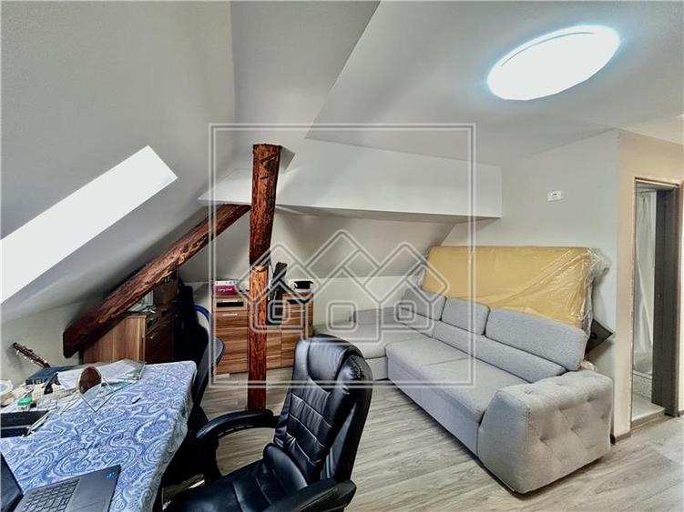 Casa individuala in Sibiu, 373mp teren, 8 camere, pretabila investitie