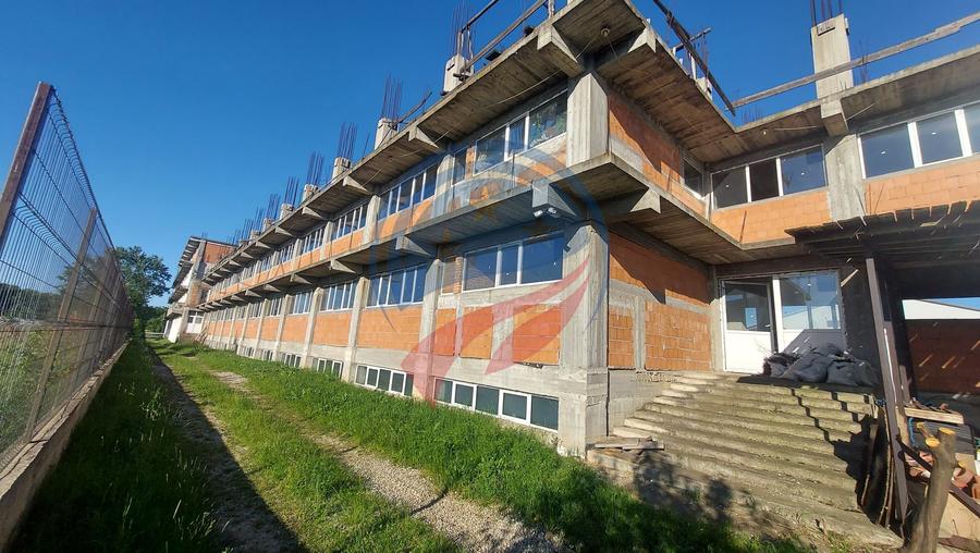 Proprietate industrială versatilă – ideală pentru investiții