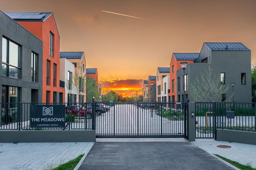 Townhouse 4 rooms, District 1, The Meadows, Grivita Lake, North