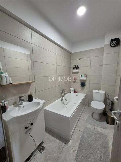 Apartament cu 3 camere, 2 bai, loc de parcare - Visani - 8