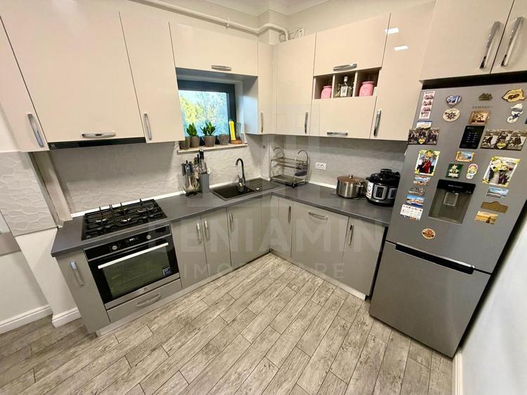 Apartament decomandat deosebit 3 camere 2 bai bloc 2020 cu parcare