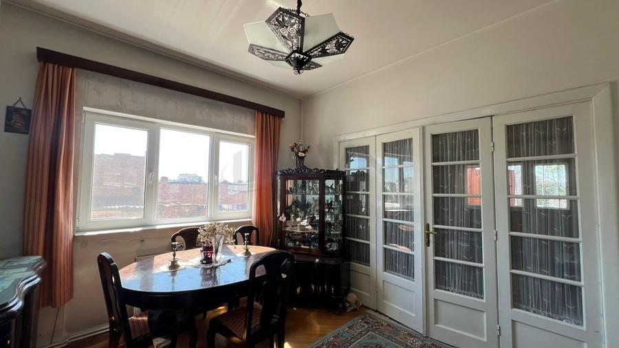 REA1023002 Apartament spatios Calea Grivitei de renovat