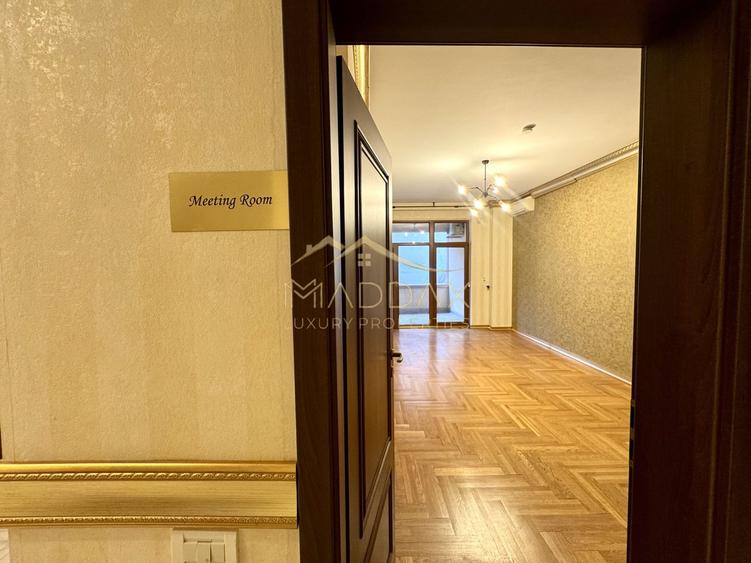 Vila centrala cu 13 camere *460mpu* + garaj // Dorobanți