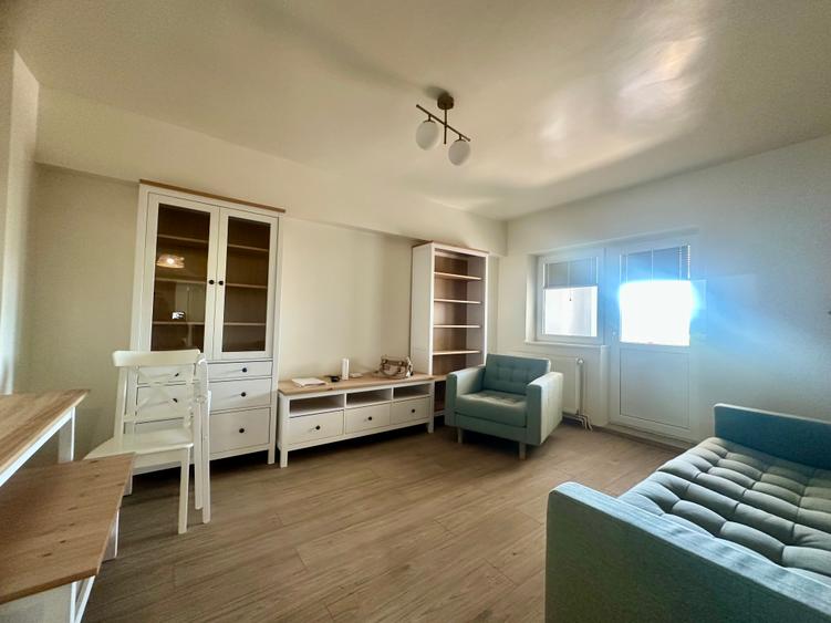 Apartament 3 camere de inchiriat Centru