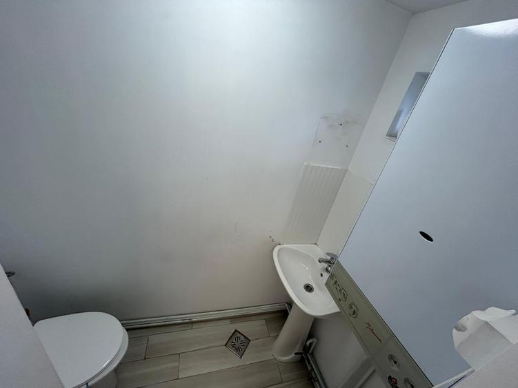 INCHIRIERE-SPATIU PODU ROS-80MP