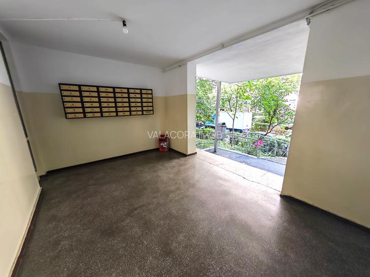 Garsonieră decomandată | Tineretului | Str. Poenari nr. 1 | Etaj 1 | 7min metrou - 8