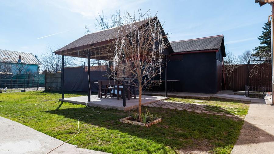 Afumati - vanzare casa si anexe cu teren intravilan, suprafata 700 mp
