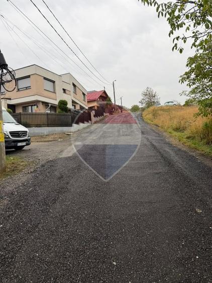 Casă cu 5 camere de vânzare în zona Iris, Comision 0%