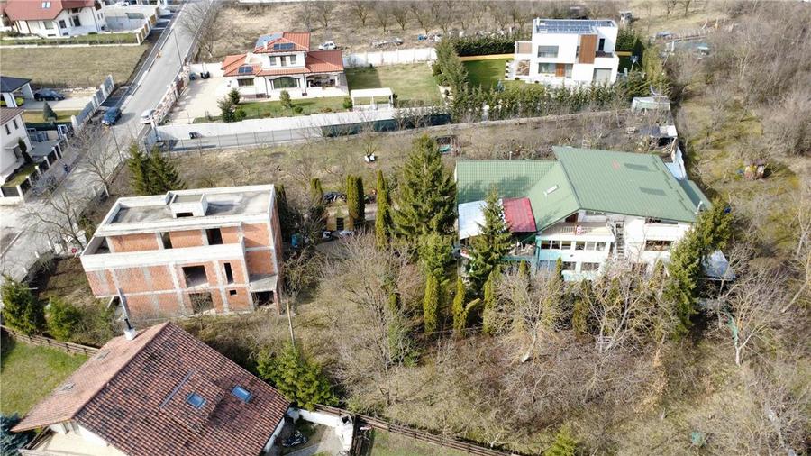 CASA 16 CAMERE TEREN 3259 DAMBUL ROTUND