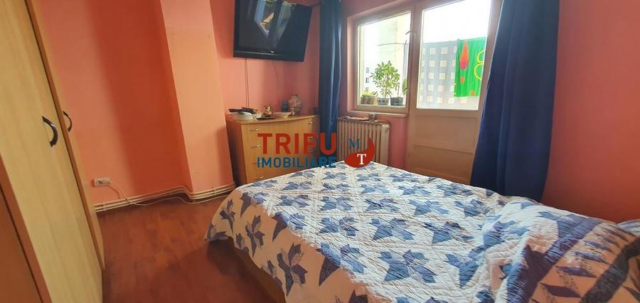Apartament, 3 camere, 2 balcoane inchise, decomandat