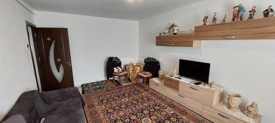 2 camere decomandat -Etaj 3 -Centrala -Renovat - 10
