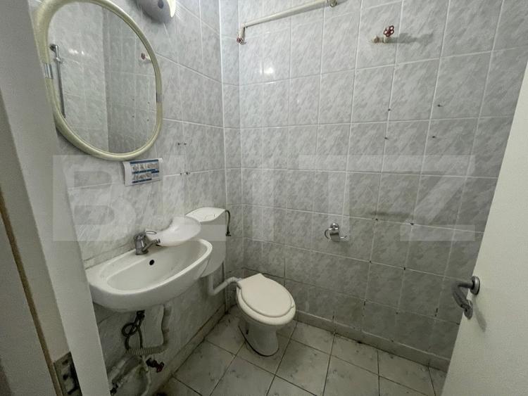 Spatiu comercial + Apartament, , zona Semicentrala