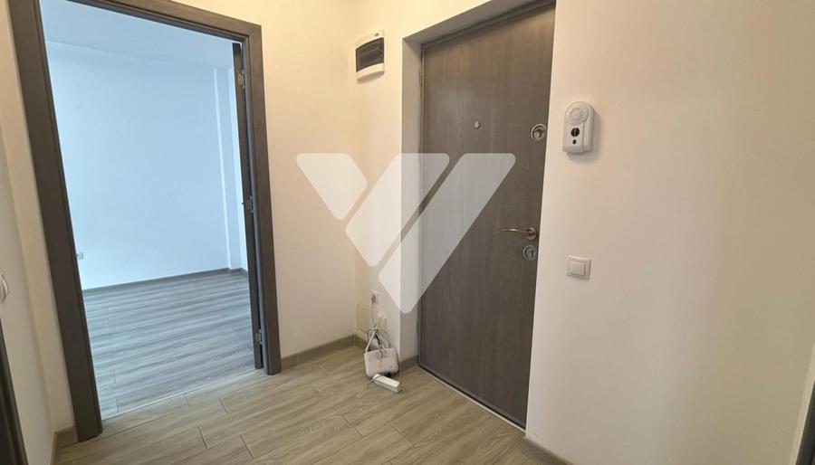Apartament 2 camere la parter loc de parcare geam la baie