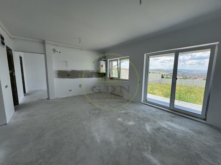 Ap. cu 3 cam. la vilă cu grădină 80m2!