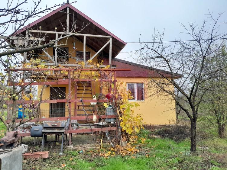 De vanzare casa +teren 16k mp in BARCANESTI / IL