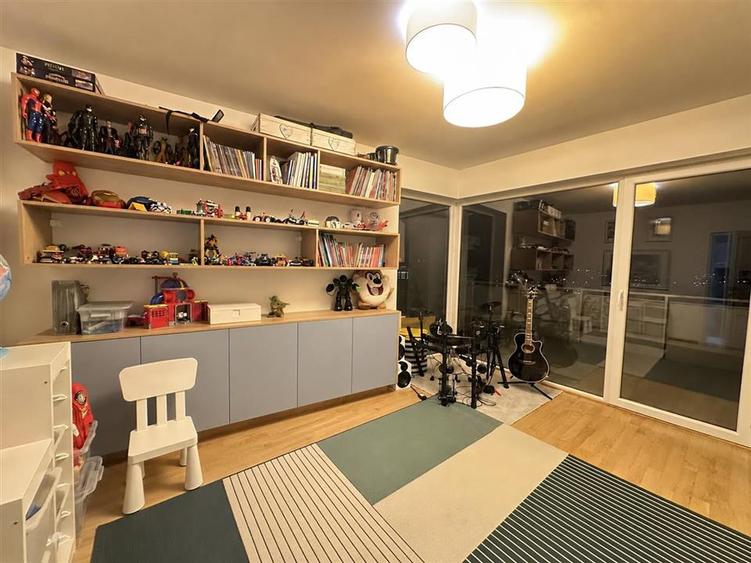 Apartament 4 camere | Terasă panoramică 105 mp | 95 mp utili | Bun