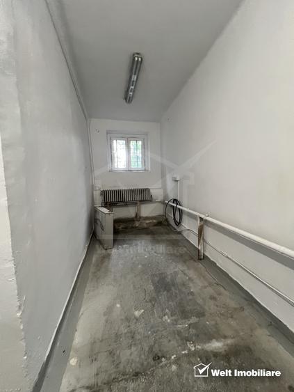 Spatiu comercial cu geamuri la str. Horea, partial demisol