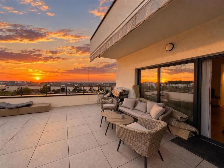 APARTAMENT TIP PENTHOUSE | 3 CAMERE + TERASA SPECTACULOASA DE 50 MP