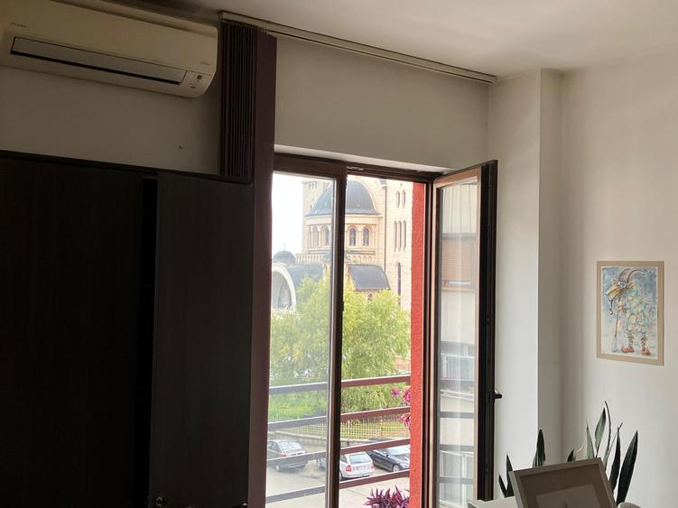Vand apartament de 2 camere in Deva, zona ultracentrala, etaj 2, din anul 2014