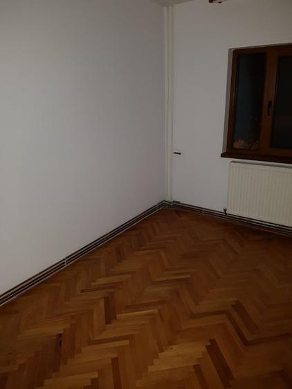Apartament 4 camere - Zona Lipovei