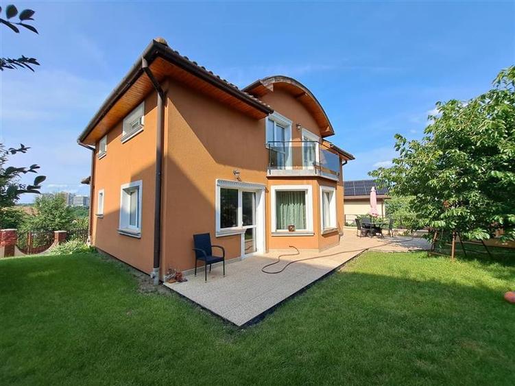 Casa individuala, 180 mp utili, situata in cartierul Manastur!